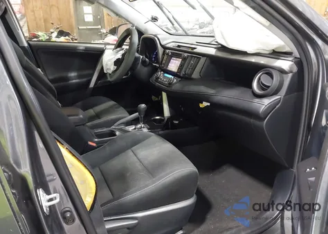 2018 Toyota Rav4 Xle from USA, damaged, VIN JTMRFREVXJD256123